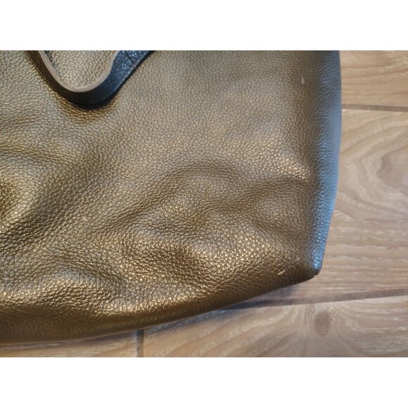 Cayana Dark Olive Green Classic Leather Zipper Tote Bag, Large, Pebbled READ - Picture 3 of 10